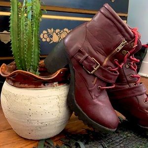 Burgundy Faux Leather Combat Boot w/ Heel 🕷